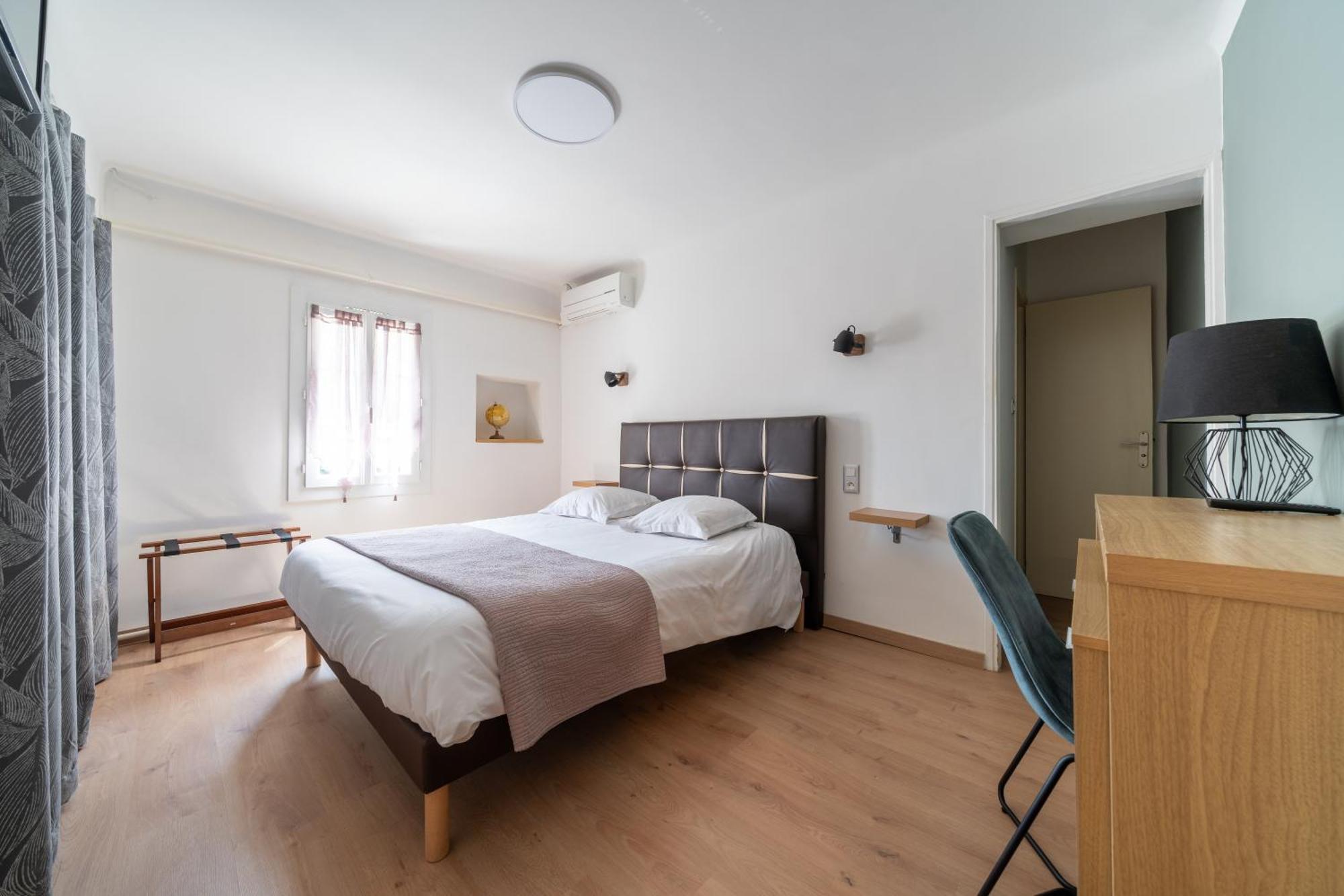 Logis Hotel Le Chene Vert Bollène Εξωτερικό φωτογραφία