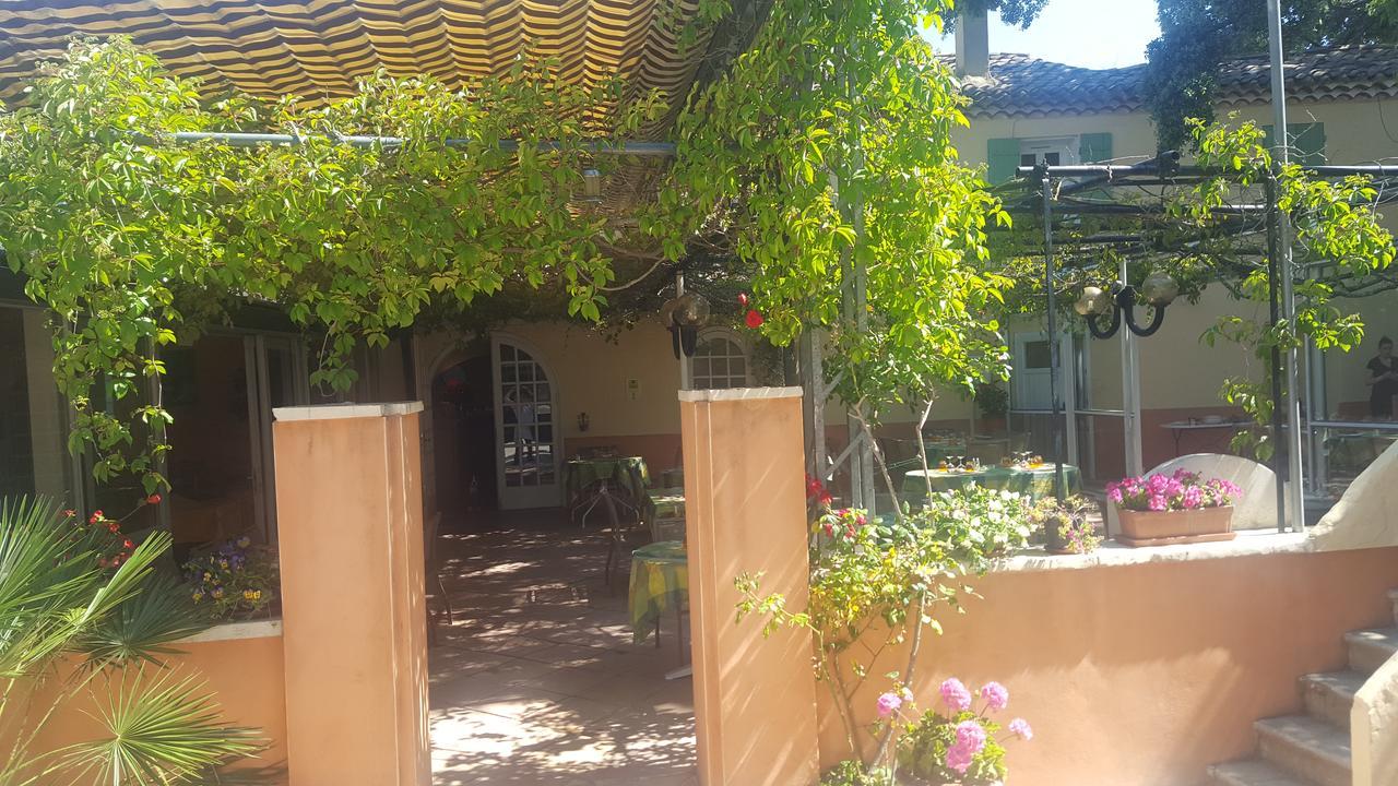 Logis Hotel Le Chene Vert Bollène Εξωτερικό φωτογραφία